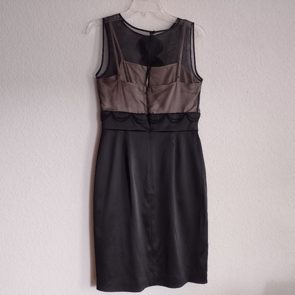 MAXANDCLEO Size 8 NWT Beautiful Black Sheath Sleeveless Knee length Dress - Picture 7 of 11